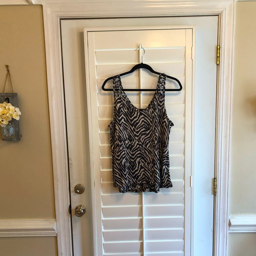 NWT H&M animal print top